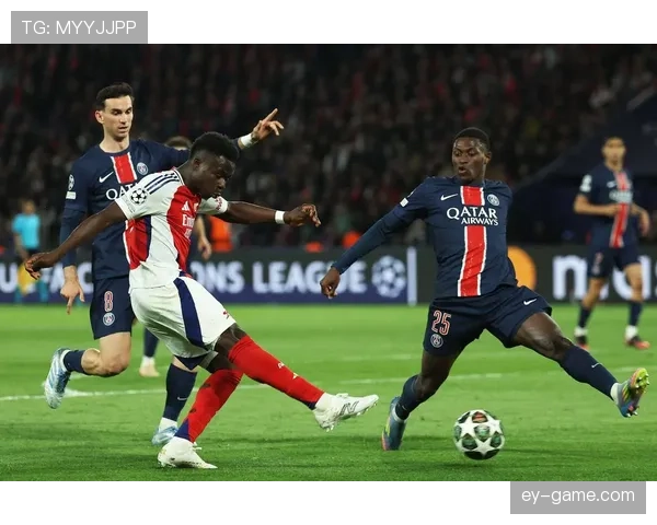 阿什拉夫头球建功,球队气势如虹再掀高潮 阿什拉夫头球建功,球队气势如虹再掀高潮