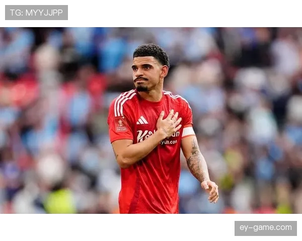 穆里略加盟诺丁汉森林，新援表现引球迷期待